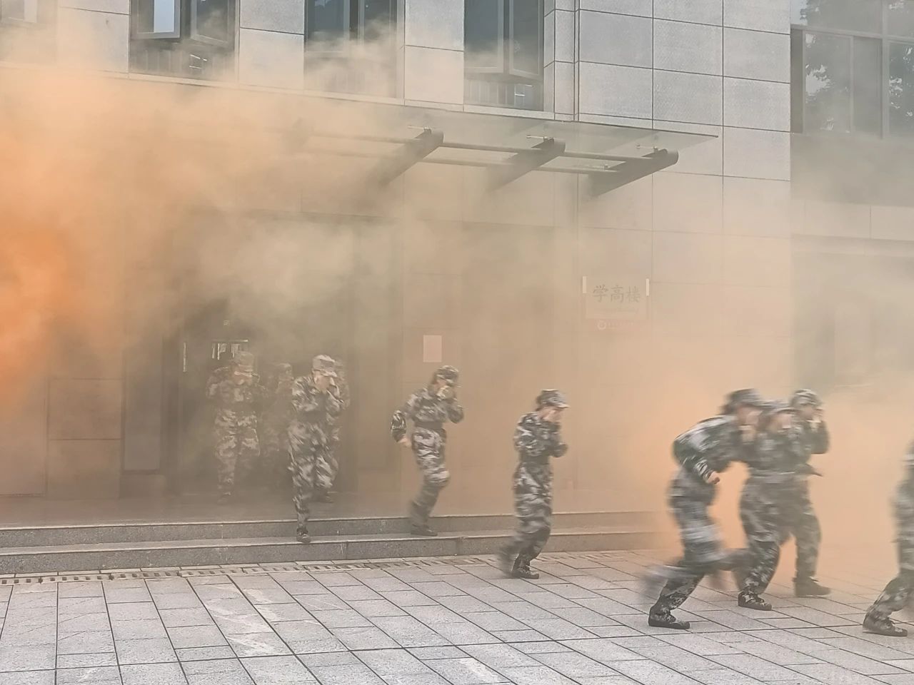 4569a947e892718cdaf346716152d047.jpg