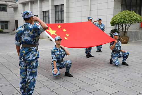 国旗班护送国旗入场_副本_副本.jpg
